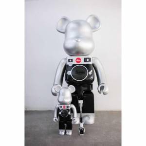 Bearbrick *Leica* 1000%