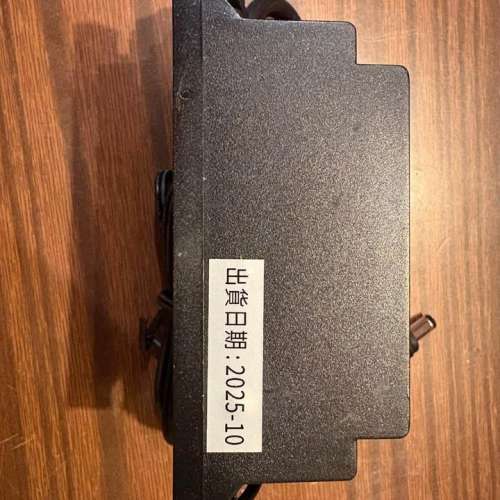 （全新）switching power adapter 6V 2A
