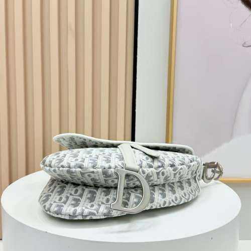 迪奧DIOR M0457PTZQ_M074 Saddle 白灰老花馬鞍袋