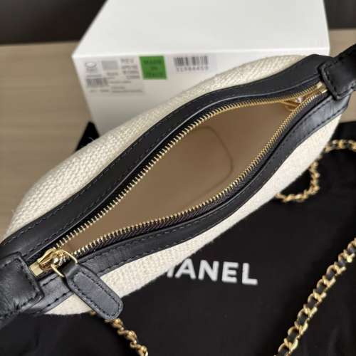 香奈兒 CHANEL AS4569 米白粗花呢 Hobo 手提鏈條袋
