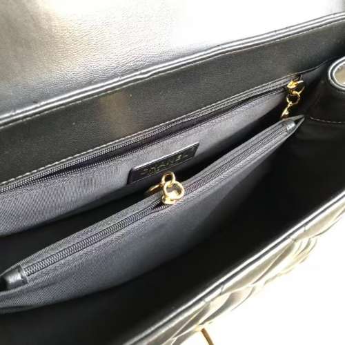香奈兒 CHANEL A58600 黑色菱格大雙 C 金扣鏈條肩袋
