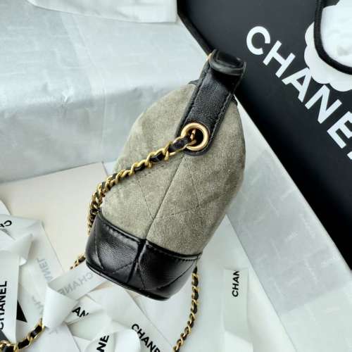 香奈兒 CHANEL AS4591 灰麂皮拼黑皮金扣 Hobo 鏈條袋