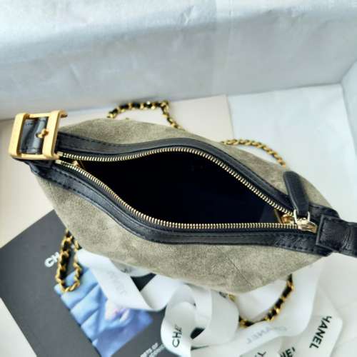 香奈兒 CHANEL AS4591 灰麂皮拼黑皮金扣 Hobo 鏈條袋