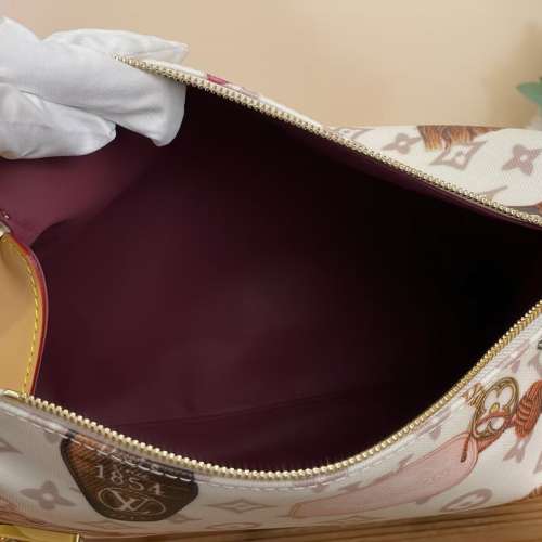 路易威登 LOUIS VUITTON M24424 Side Trunk 白色老花鑰匙圖案硬箱斜揹袋