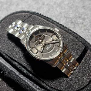 Doxa 自動 open heart 手錶