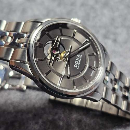 Doxa 自動 open heart 手錶