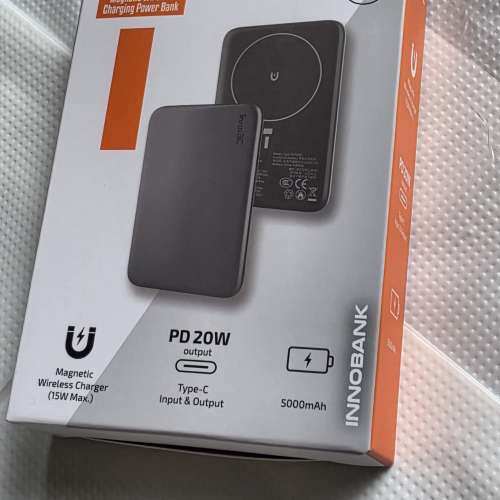 inno3C WS-T192P 具備 CCC 與 CE 安全認證的超薄磁吸無線移動電源