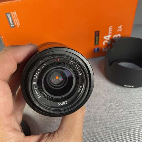 Sony Sonnar T* E 24mm f/1.8 ZA Lens (APSC)