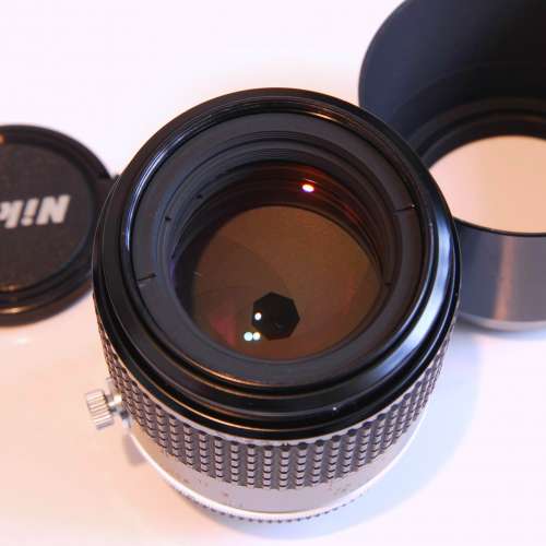 Nikon 105mm f2.8 Micro-nikkor AI-S 原廠 HS-14金屬遮光罩 95% new