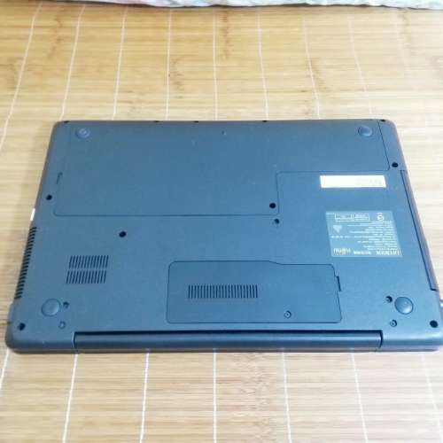 Fujitsu Lifebook AH556