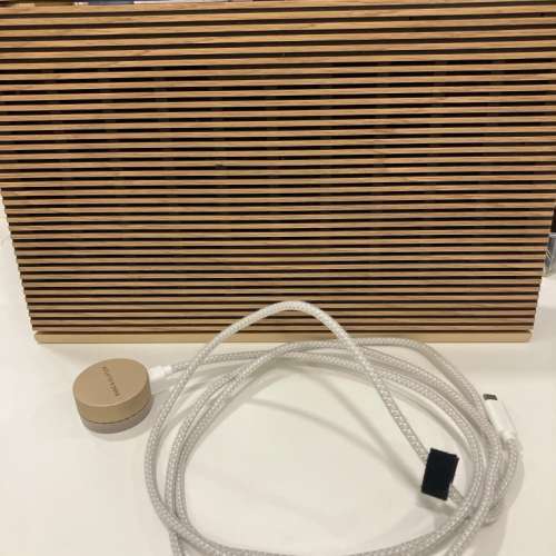 Bang & Olufsen 便攜式​ WiFi 揚聲器