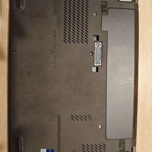 Lenovo ThinkPad X240 8GB Ram | 不包SSD and OS |內置電要更換