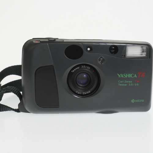 Yashica T4 T4D Black Kyocera 35mm Film Camera Auto AF From JAPAN