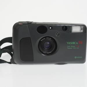 Yashica T4 T4D Black Kyocera 35mm Film Camera Auto AF From JAPAN