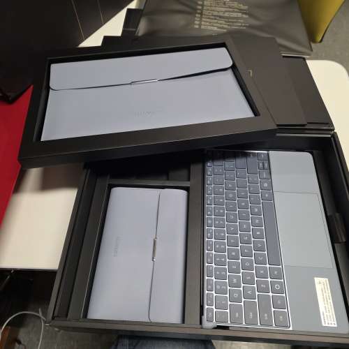 HUAWEI MateBook Fold 非凡大師 18吋  32GB+1TB 雲水藍