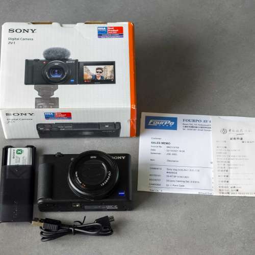 Sony ZV-1 香港行貨｜有單有盒、兩粒電池及 Sony 原裝充電座