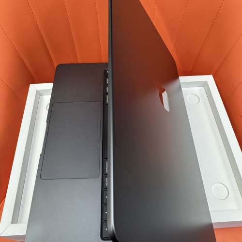 98%New MacBook Pro 14吋 M3 Pro 2023年 18+512SSD 太空灰色 電池效能100% 全套有盒...