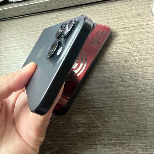 大容量iPhone 15 Pro Max 512gb電池健康度98 apple 更換原廠電（有單)所有野原裝，...