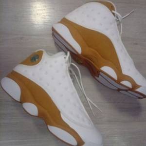 Air Jordan 13 Retro White Yellow Size 11