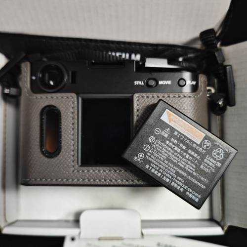 99%new 富士 Fujifilm X half 數碼相機連皮套