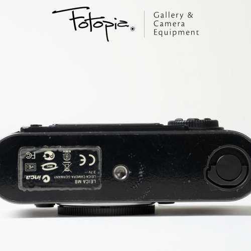 || Leica M8 - Black with charger (shutter count ~33,600) ||