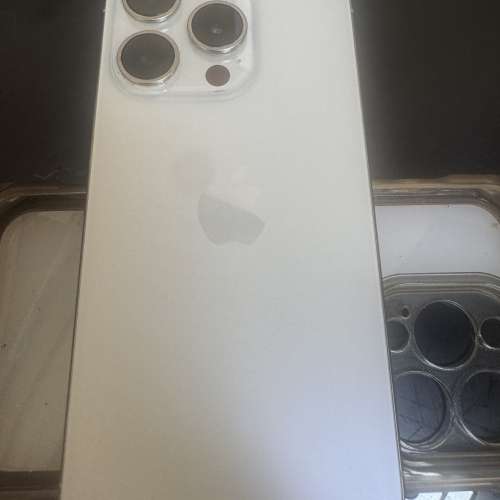 iPhone 15 Pro 256gb 白色 9.8新