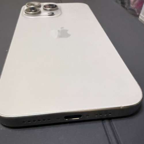 港行iphone 15 pro max 256gb 原色