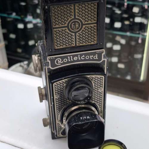 WALZ METAL HOOD + YELLOE FILTER FOR ROLLEICORD ART DECO