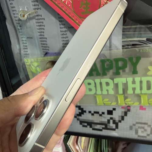 99.9新iPhone 15pro 256gb,港版，6月份激活，apple官換機，電池健康度100！