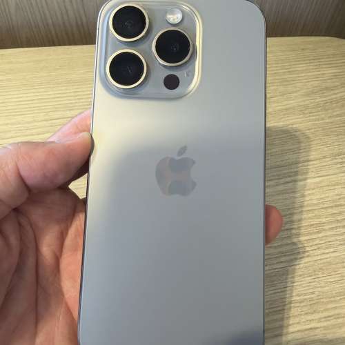iPhone 16pro max 256gb,港行雙卡極新冇維修冇暗病，電池健康度90，所有原裝，所有...