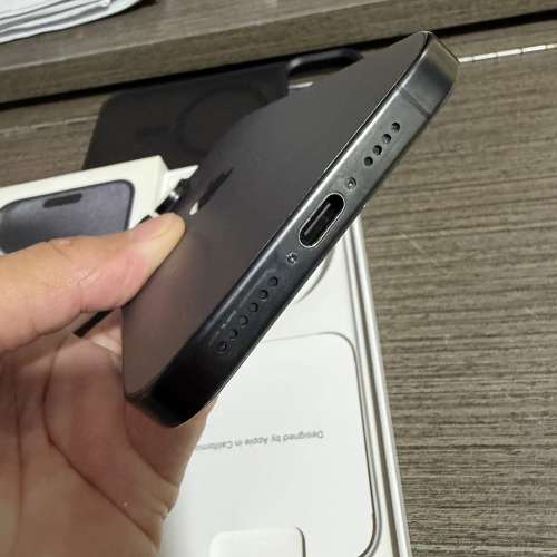 iPhone 15pro max512gb,港行完美冇花，電池85，有套有貼，即買即用！