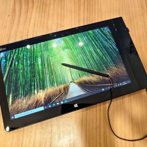 Fujitsu Arrows Tab Q704 intel i5平板電腦 連底座 送無線滑鼠