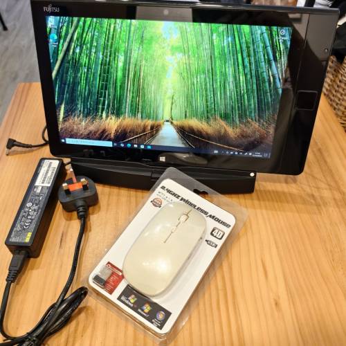 Fujitsu Arrows Tab Q704 intel i5平板電腦 連底座 送無線滑鼠