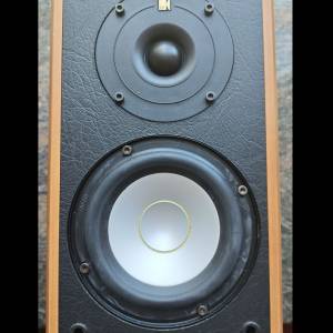 KEF Cresta 1  Bookshelf Speakers (pair)