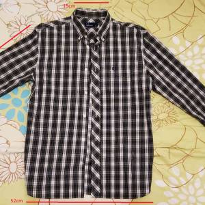 Fred Perry  新淨 靚仔 格仔 長袖恤衫，有心口Logo。岩平時返工或出街著 M size / ...