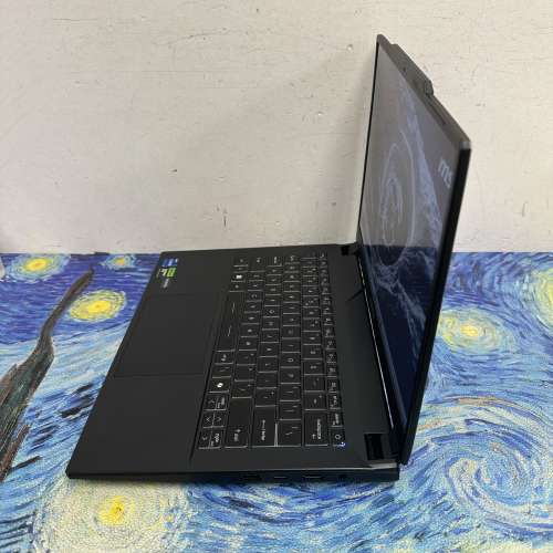 (RTX 4050 MSI 電競機🔥) MSI  i7-13620H/16GB Ram/512GB SSD/14吋2.8K Mon/白色背...