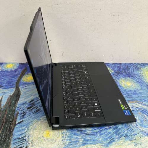 (RTX 4050 MSI 電競機🔥) MSI  i7-13620H/16GB Ram/512GB SSD/14吋2.8K Mon/白色背...