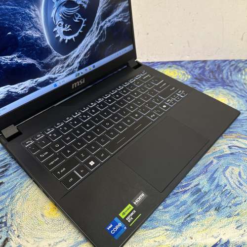 (RTX 4050 MSI 電競機🔥) MSI  i7-13620H/16GB Ram/512GB SSD/14吋2.8K Mon/白色背...