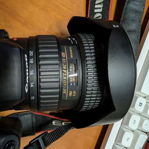 9成新 Canon eos800d 連Tokina AT-X 11-20mm f/2.8 PRO DX + 18-55mm kit鏡 (可議)