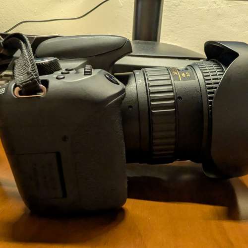 9成新 Canon eos800d 連Tokina AT-X 11-20mm f/2.8 PRO DX + 18-55mm kit鏡 (可議)