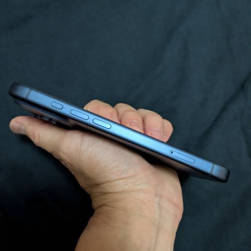 賣iphone 17 pro 256藍