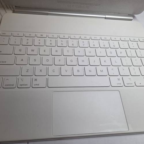 iPad Air 6 13吋 M2 128GB WiFi 港版 + 原裝妙控鍵盤成套賣