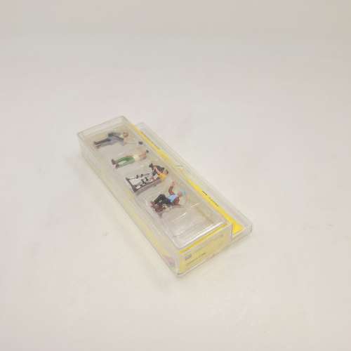 KATO、NOCH 以及 Preiser 推出的 H0 比例（1:87）模型人偶與場景配件