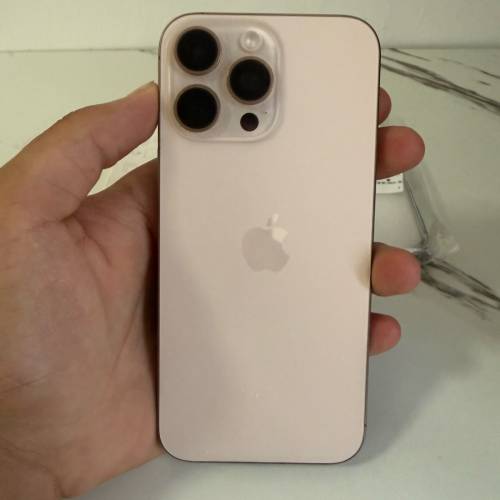 iphone 16 pro max 512 gb 94% 電池