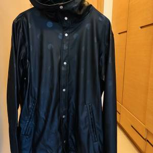 Herschel Supply Co. Classic Rain Jacket / Parka 防水防風連帽雨衣外套Polka Dot...