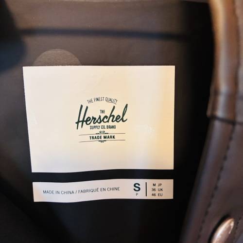 Herschel Supply Co. Classic Rain Jacket / Parka 防水防風連帽雨衣外套Polka Dot...