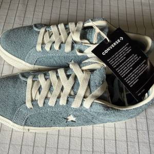 全新 Converse One Star Pro 猄皮波鞋 粉藍色 附兩對鞋帶 UK 4 號