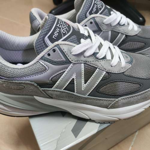 New Balance 990v6 Grey M990GL6 size 42 灰色 美製 （落地試左一1次）
