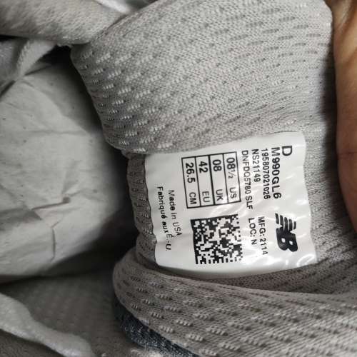 New Balance 990v6 Grey M990GL6 size 42 灰色 美製 （落地試左一1次）