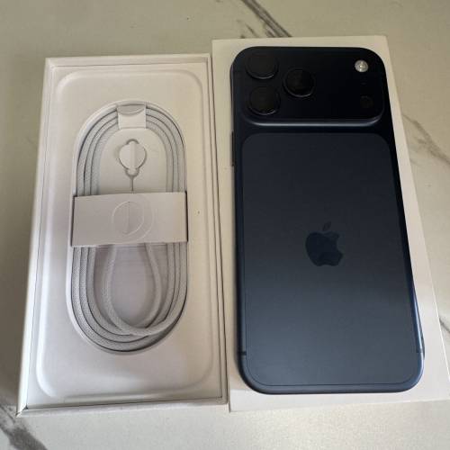 iphone 17 pro max 100%電池 香港行貨 99.9 新淨